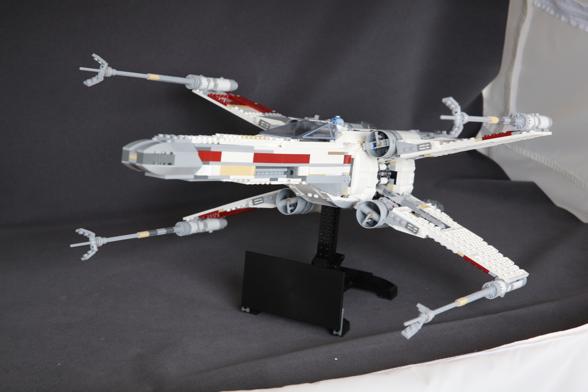 Review: 10240 Red X-wing - FBTB