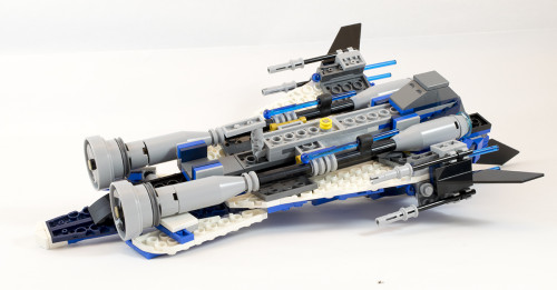 Review: 75087 Anakin's Custom Jedi Starfighter - FBTB
