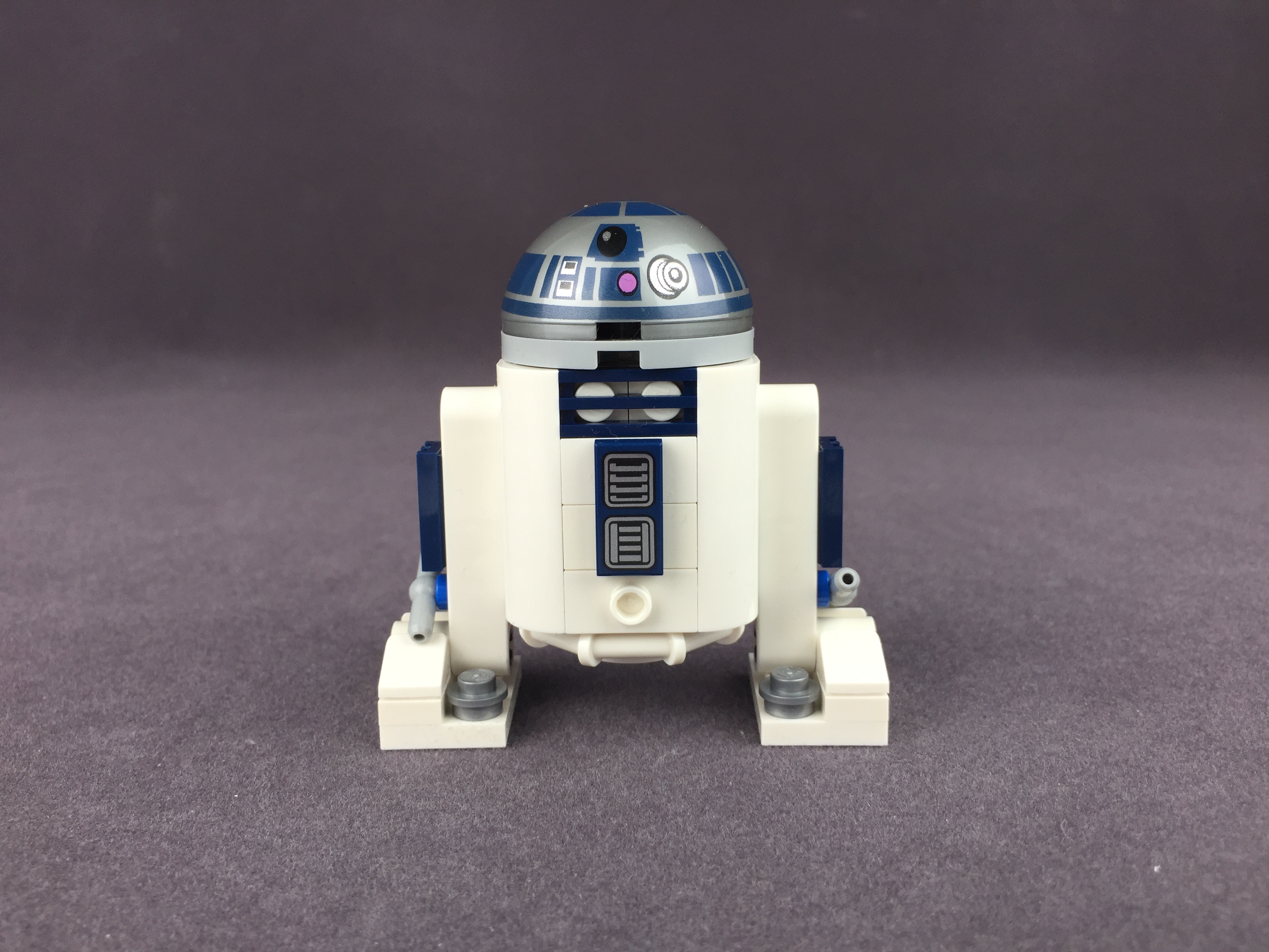 Lego Star Wars R2-D2 30611 70 Piece Lego Mini Figure - May 4th 2017 Release